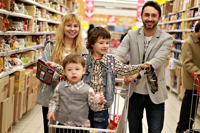 rodina v nákupním centru